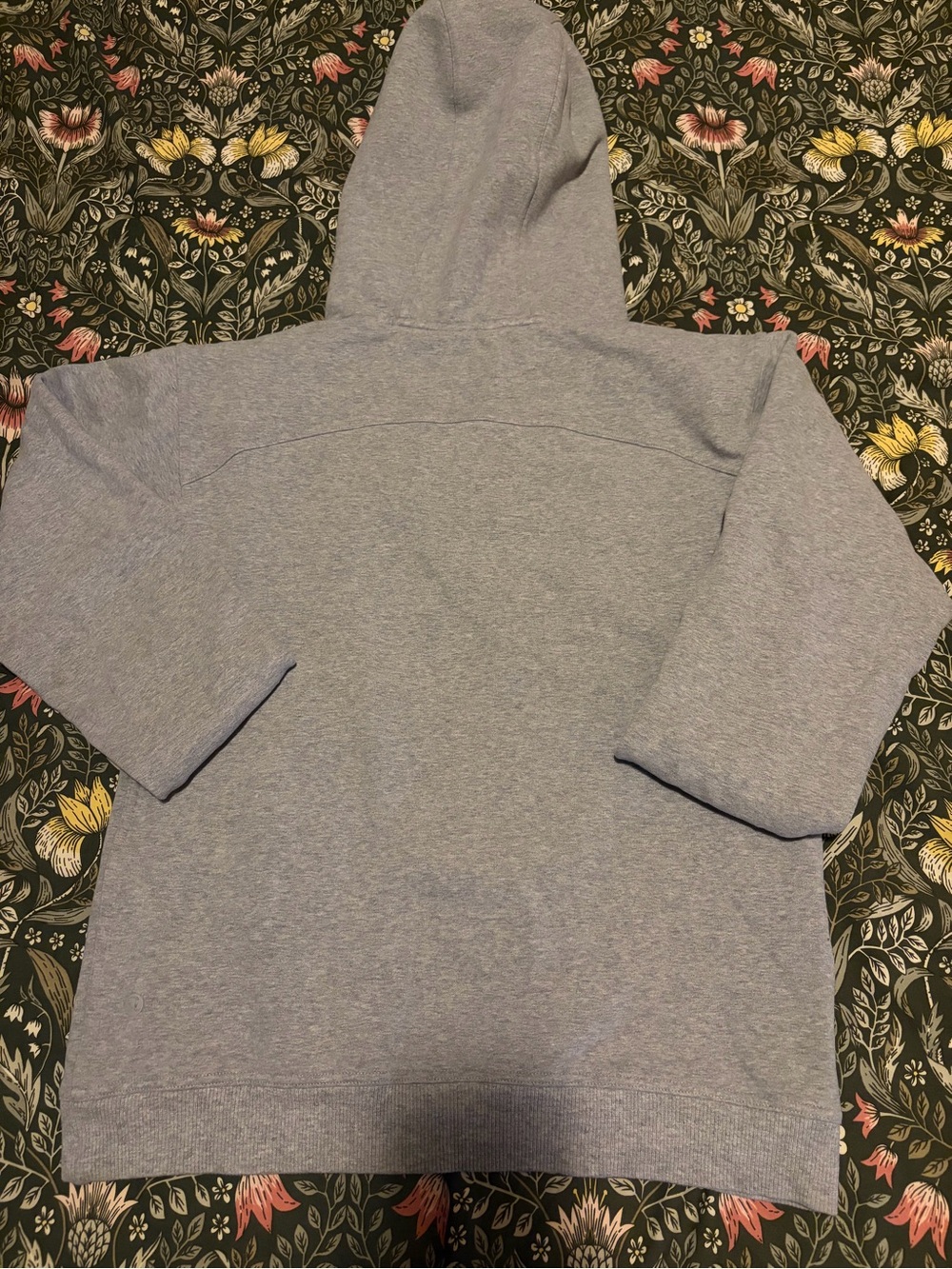 Lululemon grey women’s medium hoodie. - Picture 5 of 7